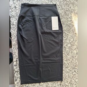 Lululemon Nulu Slim-Fit HR Skirt